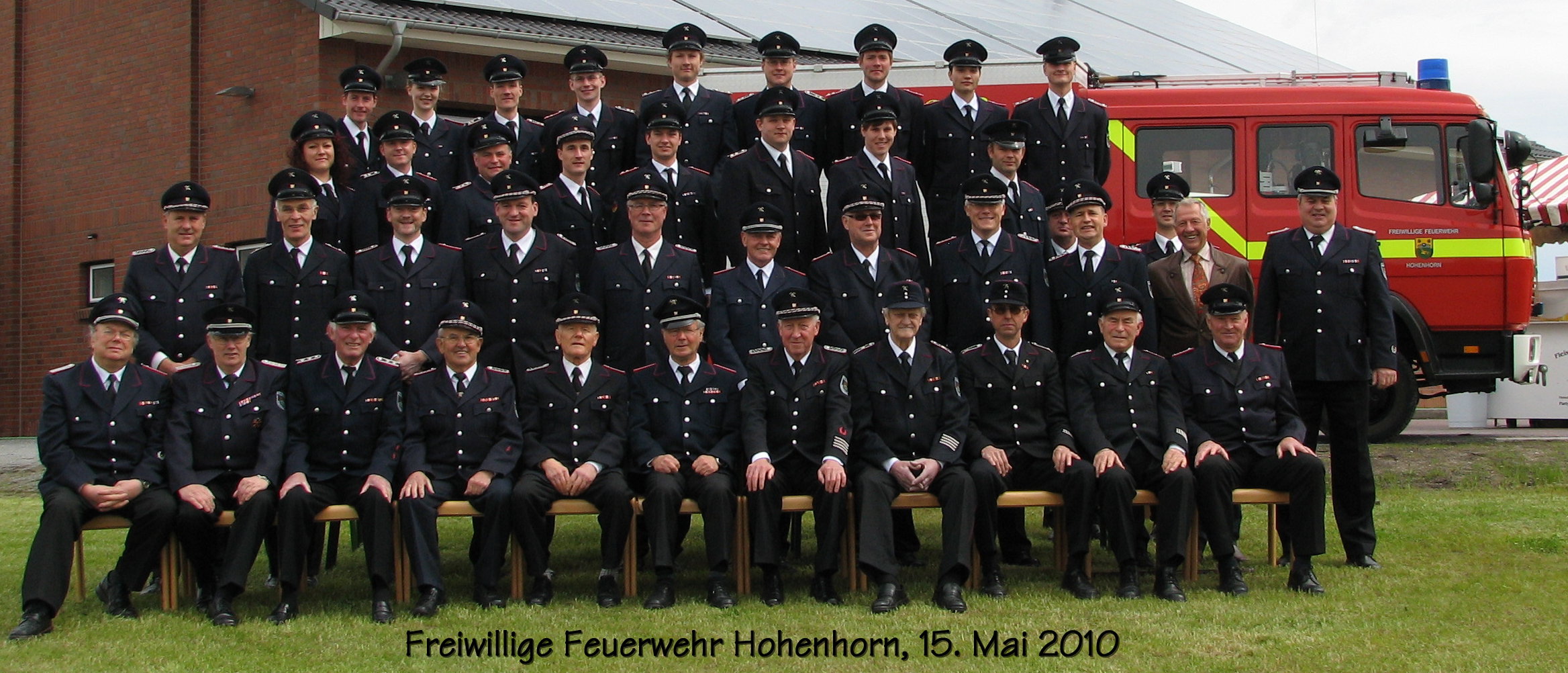 Bild vergr&ouml;&szlig;ern: FFW Hohenhorn-Gruppenbild-15.05.2010