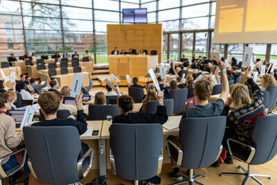 Bild vergr&ouml;&szlig;ern: Jugend im Landtag 2025
